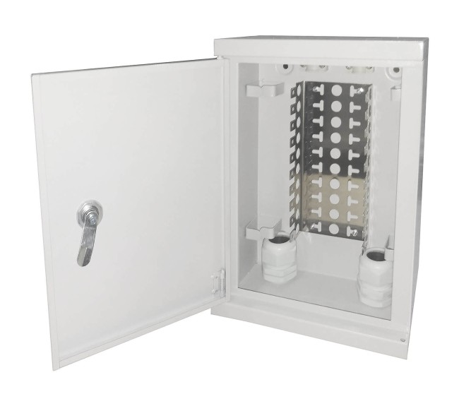 Коробка распределительная металлическая (В35хШ25хГ13см), замок Коробка распределительная металлическая (В35хШ25хГ13см), замок