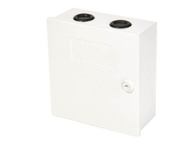 Коробка распределительная на 3 плинта пластиковая (18*7,5*17см), замок Коробка распределительная на 3 плинта пластиковая (18*7,5*17см), замок