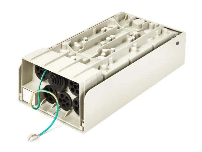 Коробка распределительная на 10 плинтов заземленная, наружная (В37,5см*Г12см*Ш19см) Коробка распределительная на 10 плинтов заземленная, наружная (В37,5см*Г12см*Ш19см)